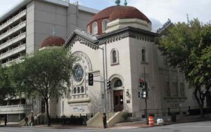 Man Sprays Foul Substance and Shouts Anti-Semitic Slurs Outside D.C. Synagogue